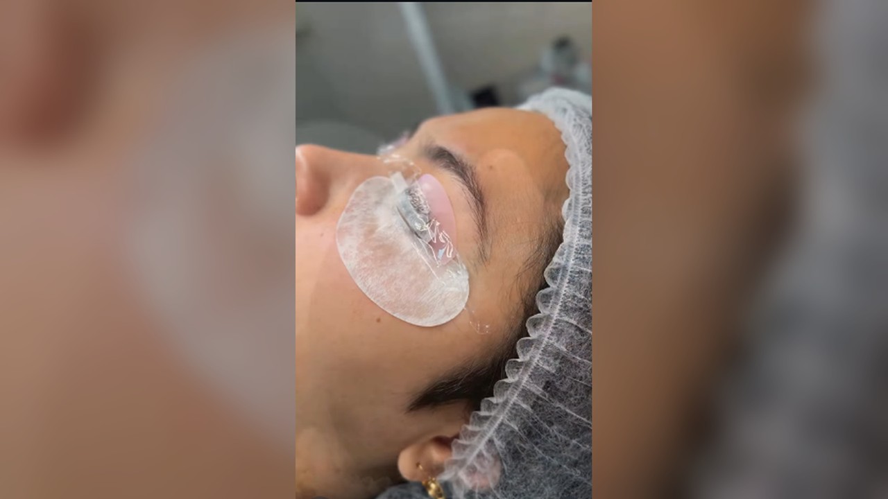 Proceso de lifting de pestañas de perfil — Valenti Studio, foto 10