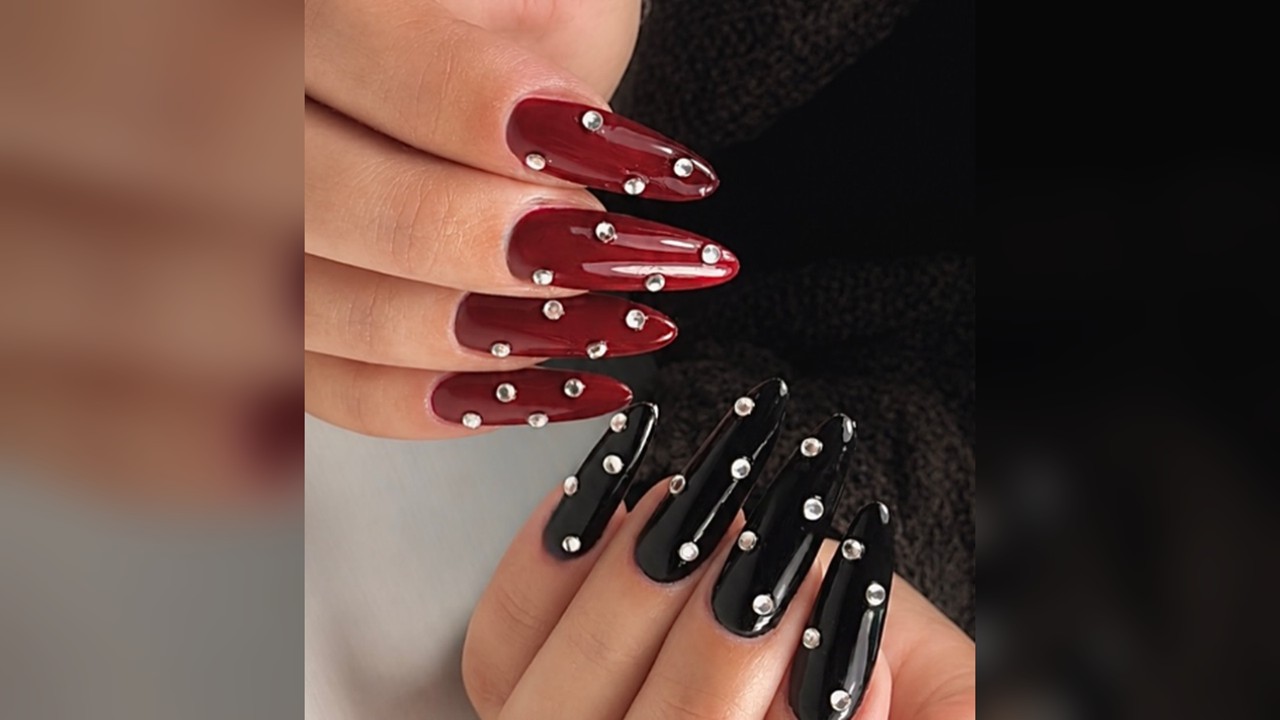 Otra vista de manicure burdeos y negra con cristales — Valenti Studio, foto 15